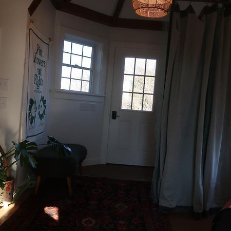 Creative Private Attic 1Br Suite Honey Brook Exteriör bild